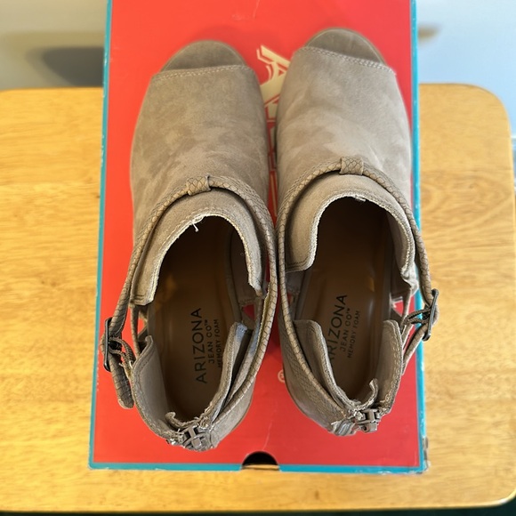 Open Toe Bootie - Picture 4 of 8